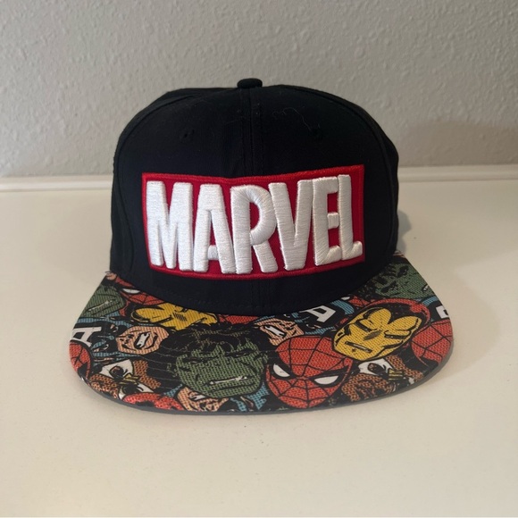 Marvel Other - Marvel Black Hat with Red and White Logo
